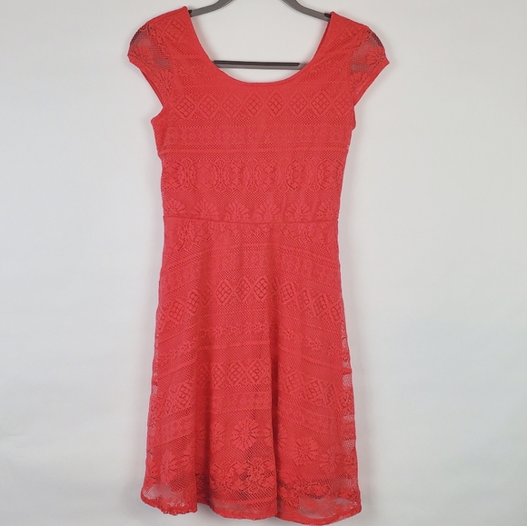 Xhilaration Dresses & Skirts - Xhilaration open back bow crochet dress NWT
